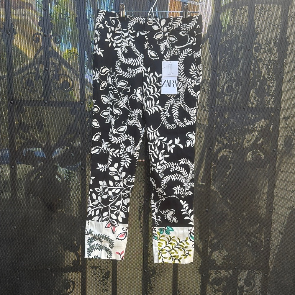 Zara Black and White Leaf Pattern pants
